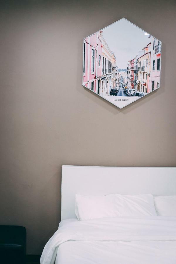 Goodnite Hogwarts Hotel George Town  Kültér fotó